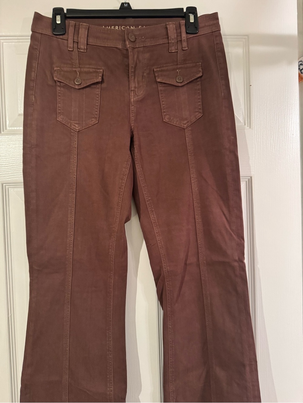 American Eagle Women’s Brown Low Rise Relaxes Stretch Flare Jeans Size 4Regular
